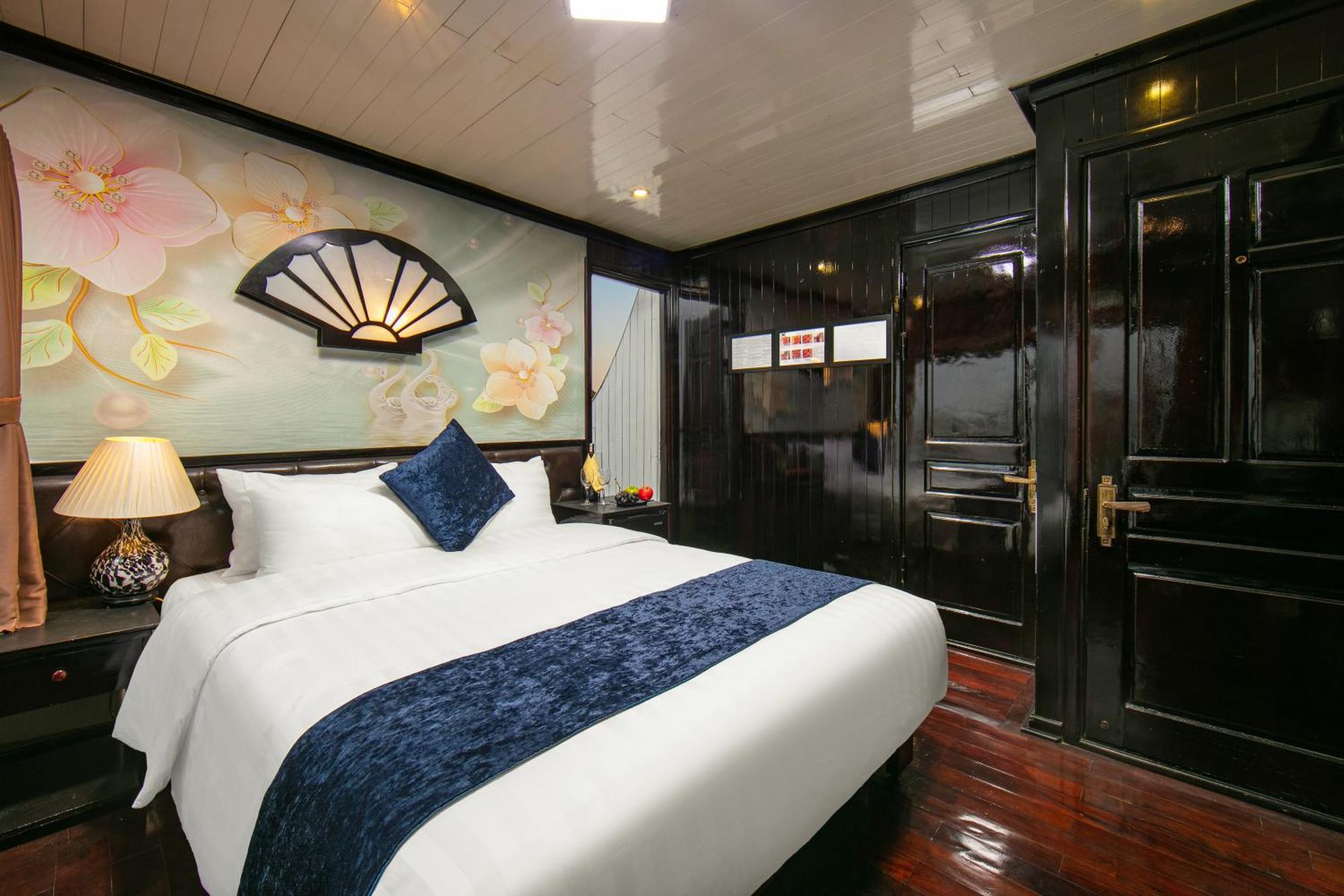 Hotel Fantasea Imperial Cruise Ha Long Exterior foto