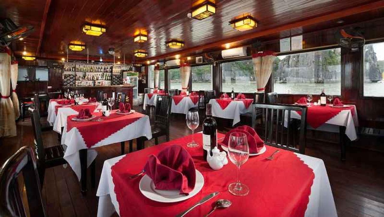 Hotel Fantasea Imperial Cruise Ha Long Exterior foto